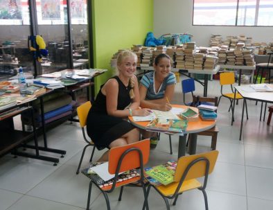 Undervisning i engelska på skola eller bibliotek i Jacó Beach